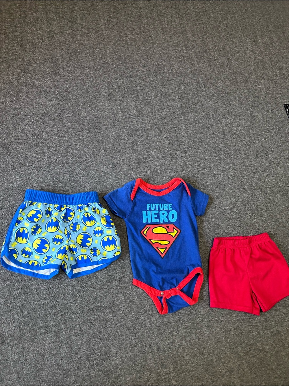 DC Comics Superhero Baby Boy 3-Piece Outfit Lot Size 3-6 Months